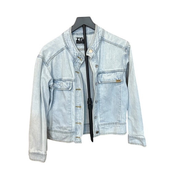 Zyia Active Jackets & Blazers - ZYIA Women's Light Wash Denim Jacket Button Front Collared Classic Trucker Style